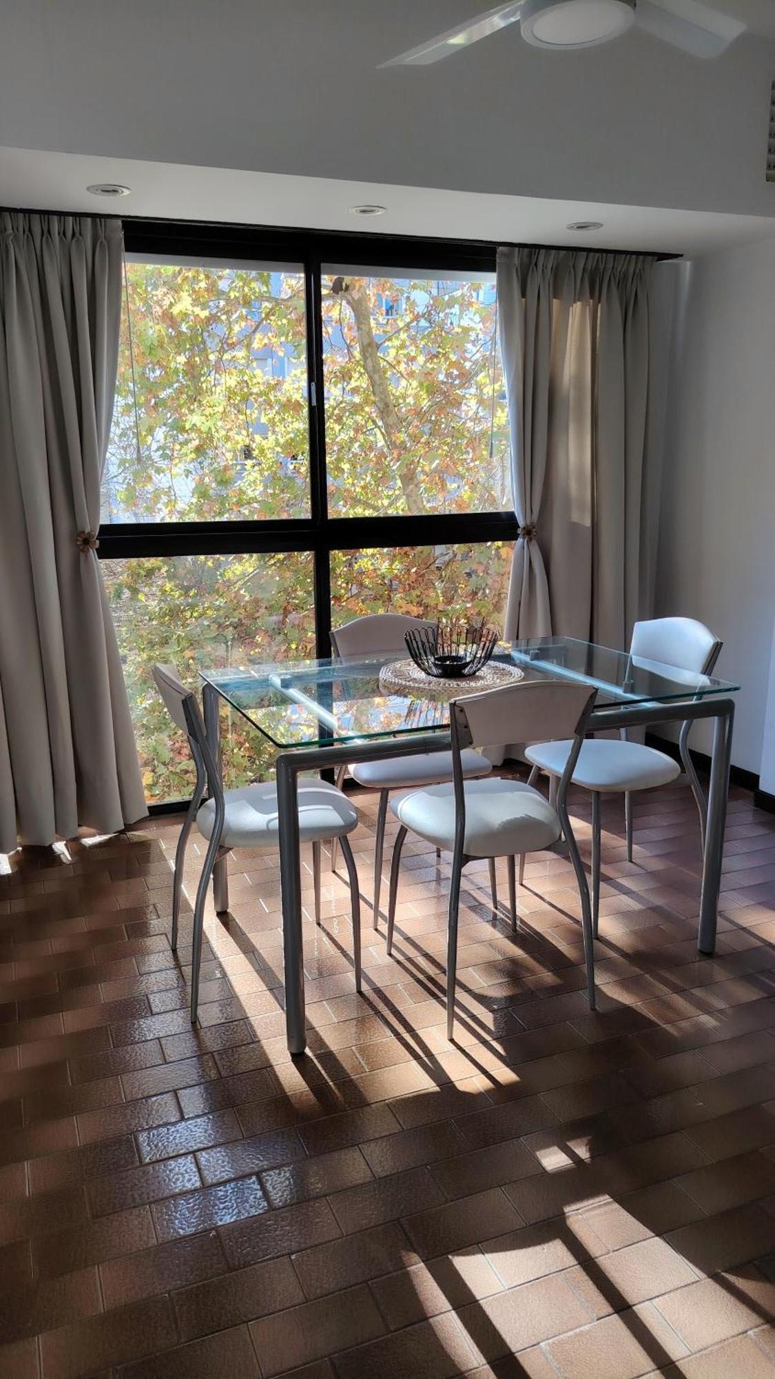 Apartment Luminoso Ambiente, Con Cochera En Lo Mejor De La Perla Mar del Plata